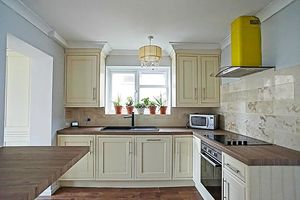 Kitchen- click for photo gallery